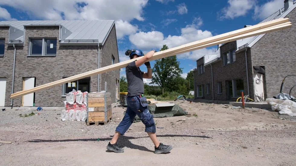 I Norrbottens län  påbörjades bygget av 288 lägenheter under första halvåret, jämfört med 645 under samma period 2018.