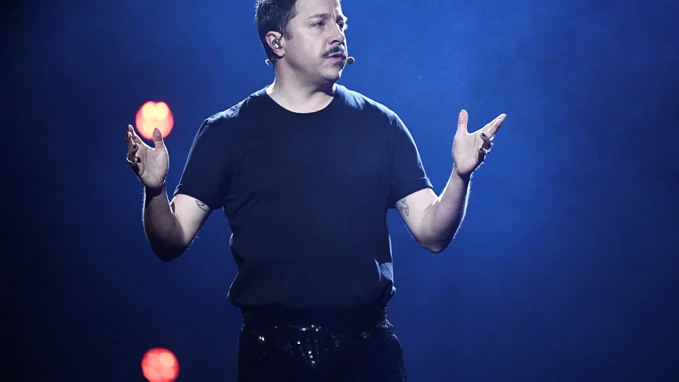 Komikern David Sundin gör sin föreställning "Nya svenska ord" två gånger om på lördagen i Uppsalas konserthus.