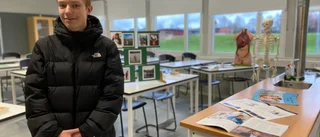 Nyfiken Pelle på öppet hus – så tänker han inför gymnasievalet: "Man får nya kompisar"