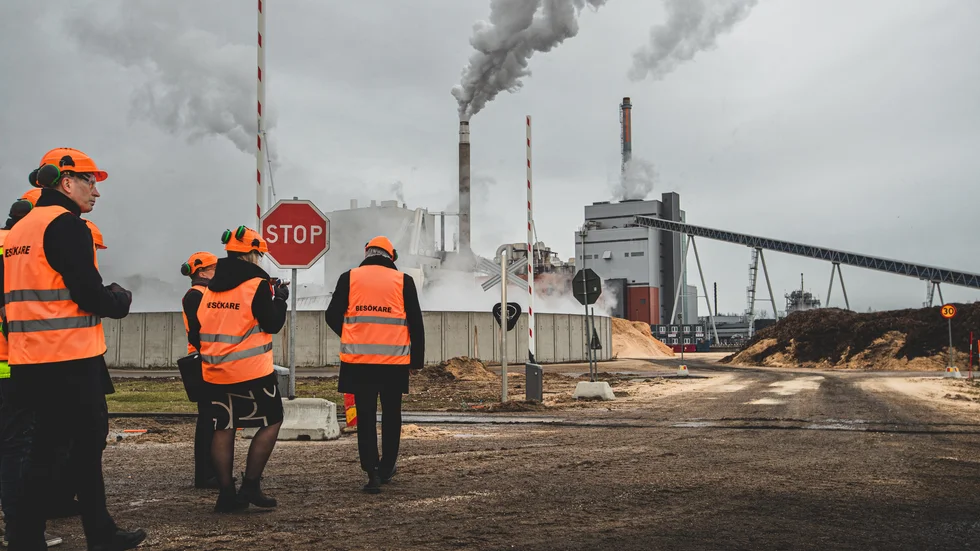 Under rättegången genomfördes en syn på Smurfit Kappas fabriksområde. Alla parter besökte olyckskorsningen. (Arkivbild)