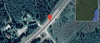 Fordon stillastående på E4 - helt stopp i ett körfält