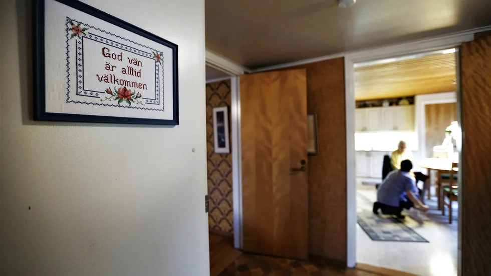 Efterelva år med valfrihetssystemet går nu Linköping över till upphandlad hemtjänst. 