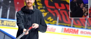 Hemligheten bakom Luleåspelarens succéritual: "Pussar på bladet"