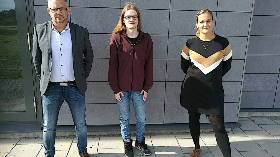 Nicklas Häggström, arbetsmarknadsförvaltningen i Luleå, Rasmus Rönnqvist, elev och Maria Rendahl, rektor på Lärcenter i Boden.