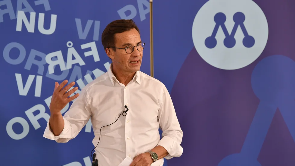 Moderaternas partiledare Ulf Kristersson vid pressträffen efter sitt tal i Strängnäs under söndagen.