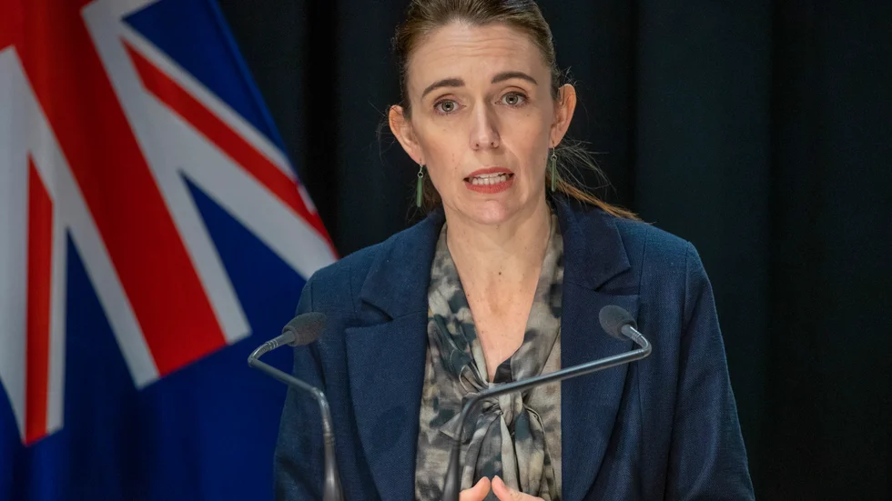 Nya Zeelands premiärminister Jacinda Ardern lovar att skärpa antiterrorlagarna i landet för att göra det lättare att döma någon för planering av en terrorattack. Beskedet kommer efter fredagens attack då en IS-sympatisör knivhögg sju personer.