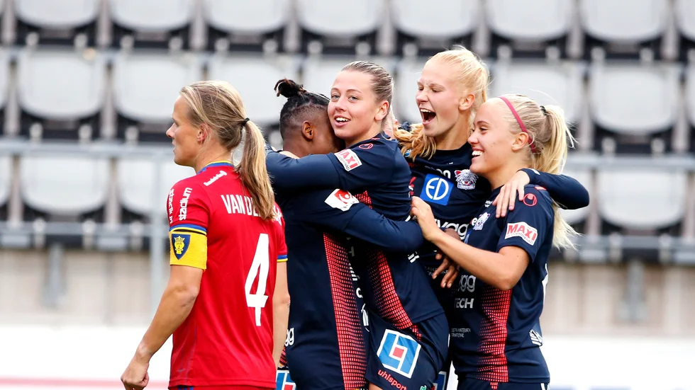 Cornelia Kapocs ledde LFC till seger med två mål och en assist.