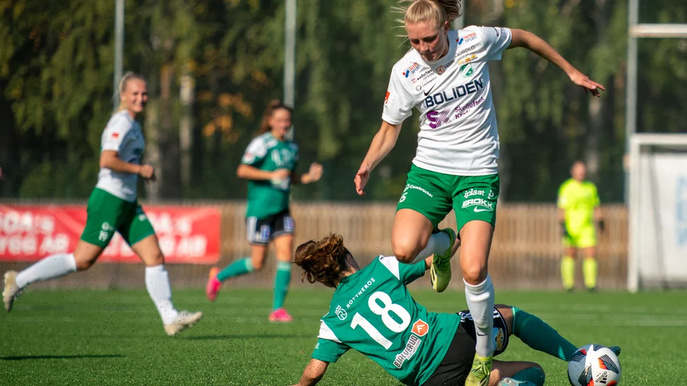Ellen Schampi gjorde det matchvinnande målet för Morön i bortamatchen mot Jitex.
