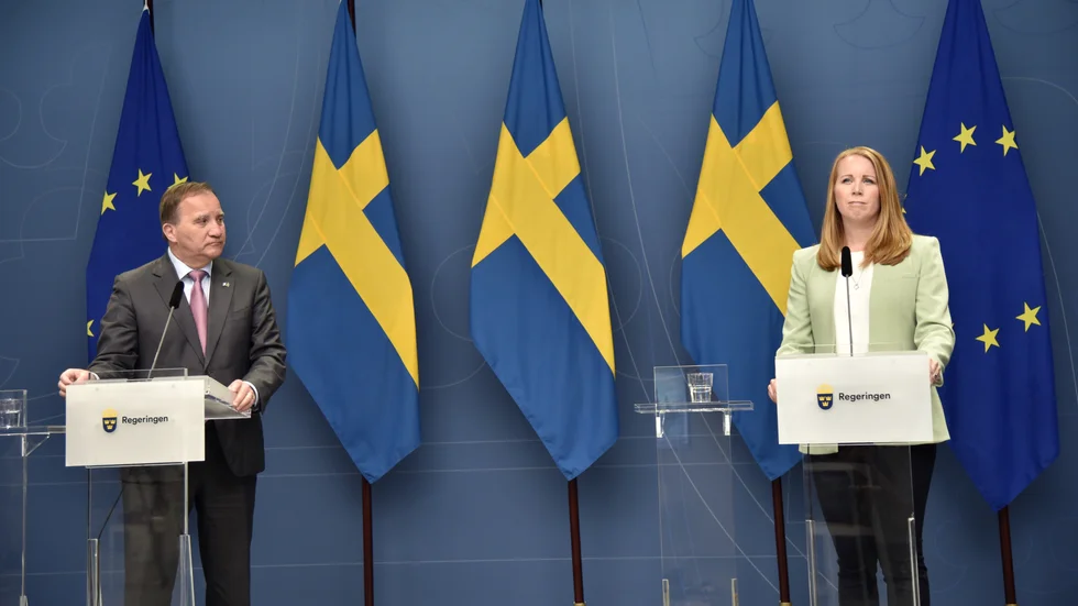 Statsminister Stefan Löfven (S) och Centerledaren Annie Lööf vid söndagens pressträff.