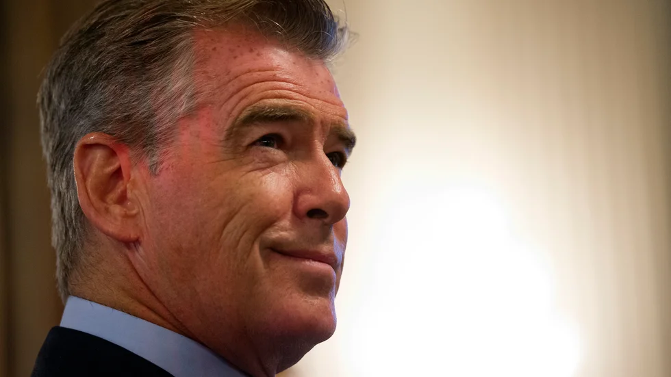 Pierce Brosnan tror att Idris Elba eller Tom Hardy har vad som krävs för att spela James Bond efter Daniel Craig. Arkivbild.