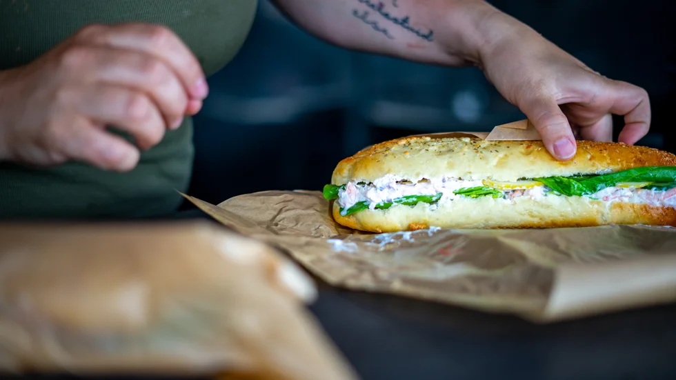 ICA återkallar bland annat baguetter med ost/skinka. (Baguetten på bilden är enbart en genrebild och har ingt samband med listeriasmittan.)