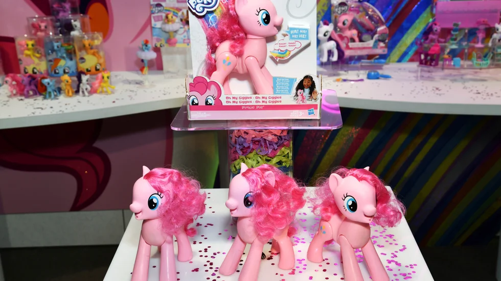 Leksakstillverkaren Hasbro, med varumärken som My Little Pony och Monopol, ökar vinsten. Arkivbild.