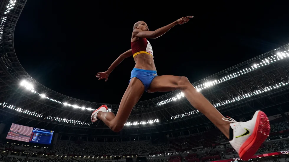 Yulimar Rojas tog OS-guld och satte världsrekord åt Venezuela.