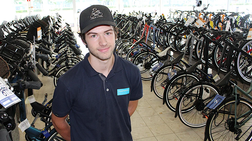 Thorwout Warntjes, säljare och mekaniker på Haga Cykel i Linköping, berättar att väntetiden innan man får in helt nya modeller kan vara ett par år.