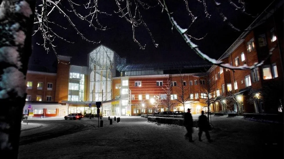 Ett flertal sjuksköterskor vid Sunderby sjukhus har sagt upp sig i protest mot löneutvecklingen. Nyutexaminerade sjuksköterskor har fått högre ingångslön än erfarna sjuksköterskor som jobbat flera år.