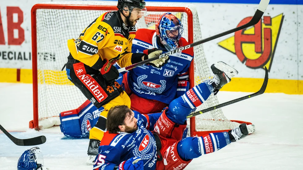 Konstantin Komarek har hittat formen när det som bäst behövs. Med sina fem målgivande passningar leder han poängligan i laget under slutspelet.