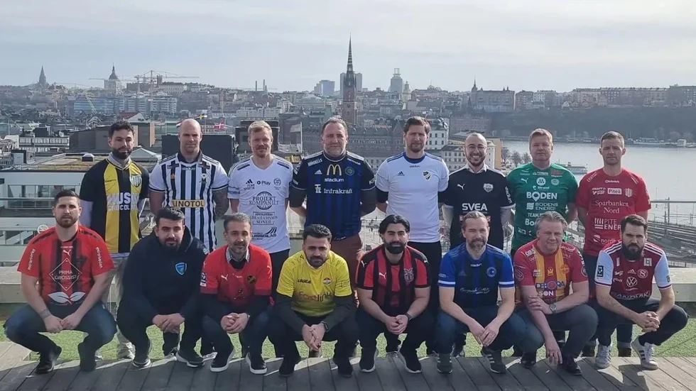 Norrettans tränare, med vy över Stockholm och årets säsong. Motala AIF:s odds på serieseger har halverats på ett år, från 100 till 50 gånger pengarna. "Det visar att vi gjort mycket bra", säger Martin Axén inför lördagens genrep mot Karlslund.