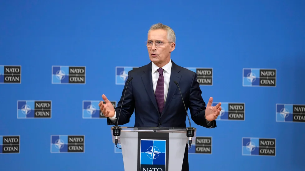 Natos generalsekreterare Jens Stoltenberg håller presskonferens i Bryssel.
