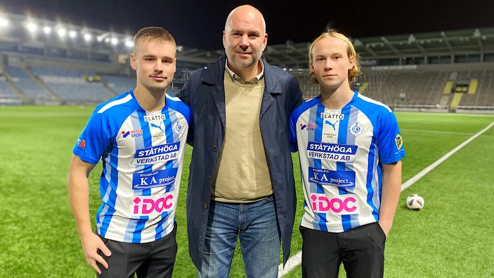 Sleipner-tränaren Robert Axelsson med sina fräcka värvningar från värsta rivalen. Casper Frisk och Buster Blosse lämnar seriekonkurrenten Smedby för "Randigt".