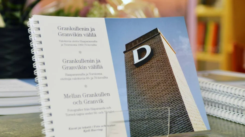NY BOK. Nu har en ny fotobok från Haparanda presenterats.