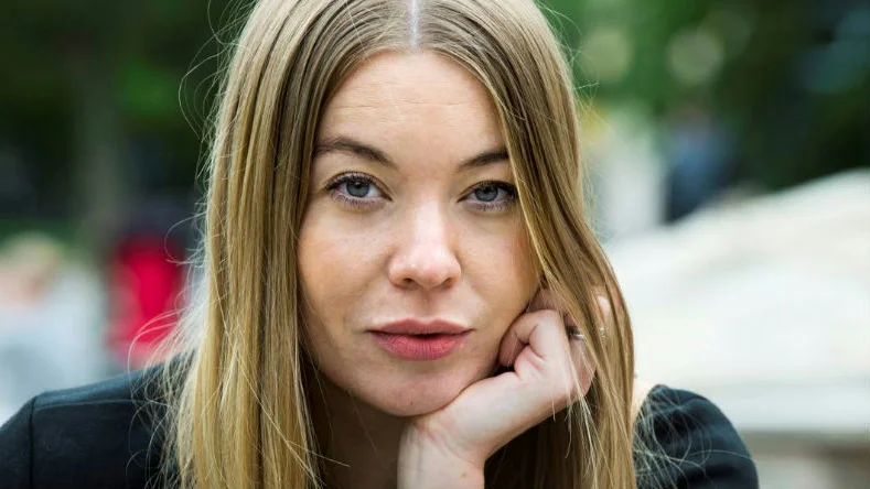 Karolina Ramqvist följer upp "Flickvännen" med "Den vita staden".