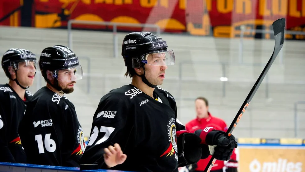 På väg bort? Mästarklubben Skellefteå visar, enligt uppgifter till NSD, intresse för Luleå Hockeys veteran            Per Ledin. ”Vi kommenterar inte kontraktsförhandlingar via media”, säger general managern Lars Johansson.