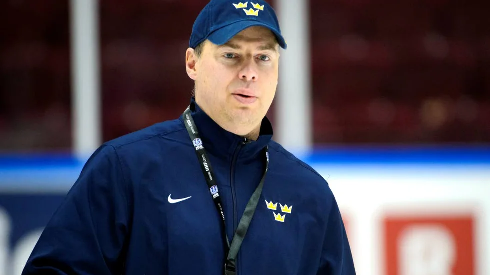 VINNA ELLER FÖRSVINNA. I kväll spelar Sverige mot Finland i JVM-kvartsfinal. Förbundskapten Rikard Grönborg (bilden) och hans lag vill ta revansch efter finalförlusten mot finländarna i fjol.