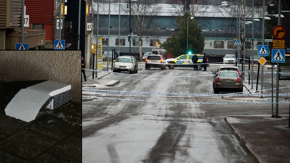 BOMBLARM. Den mystiska lådan visade sig innehålla ris - och var placerade på fel sida om polishuset med tanke på motivet.