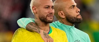 Pelé stöttar Neymar efter tunga uttåget