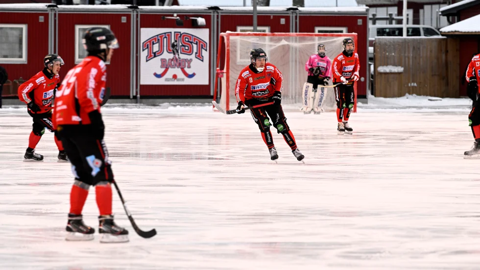 Tjust Bandy möte Skirö borta i en helt avgörande match i sista omgången. Antingen får laget kvala upp till allsvenskan eller så är säsongen över.
