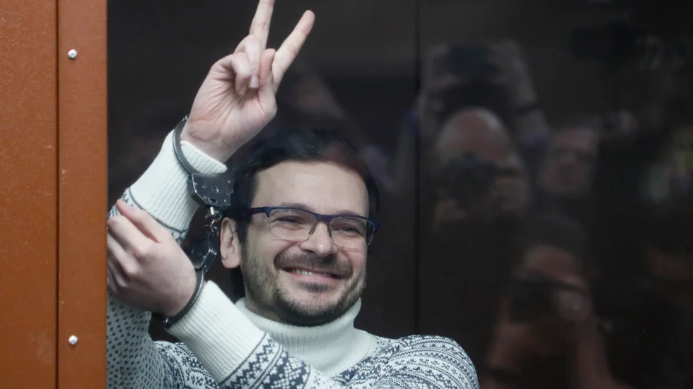 Aktivisten och oppositionspolitikern Ilja Jasjin i en rättssal i Moskva den 9 december.