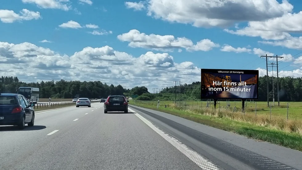 De nya digitala skyltarna är på plats vid E4. Bilden är dock ett fotomontage.