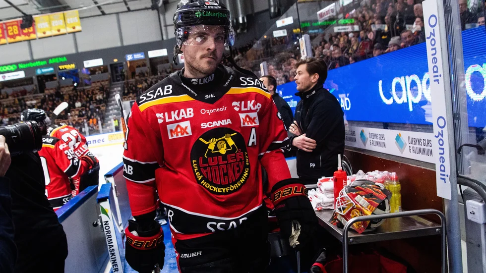 Oscar Engsund döms till fyra matchers avstängning för sin knätackling i mötet mot Leksand och missar därmed finalen mot Tappara.