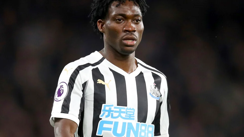 Fotbollsspelaren Christian Atsu har hittats död under rasmassor i Turkiet, säger hans manager. Arkivbild.