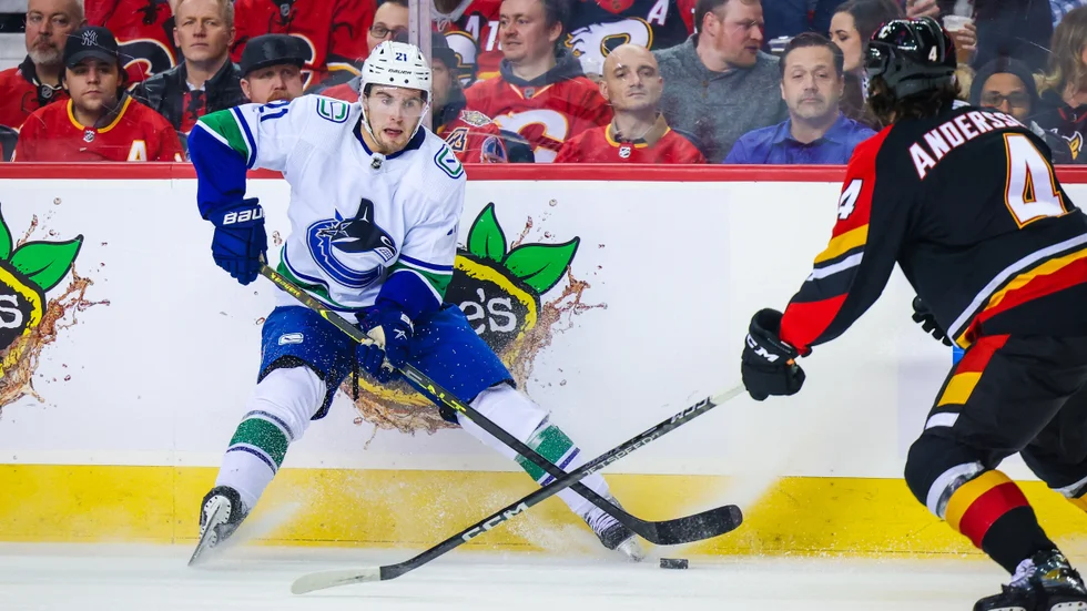 Nils Höglander har varit "fast" i Vancouver Canucks farmarlag Abbotsford hela det här året. (Arkivbild)