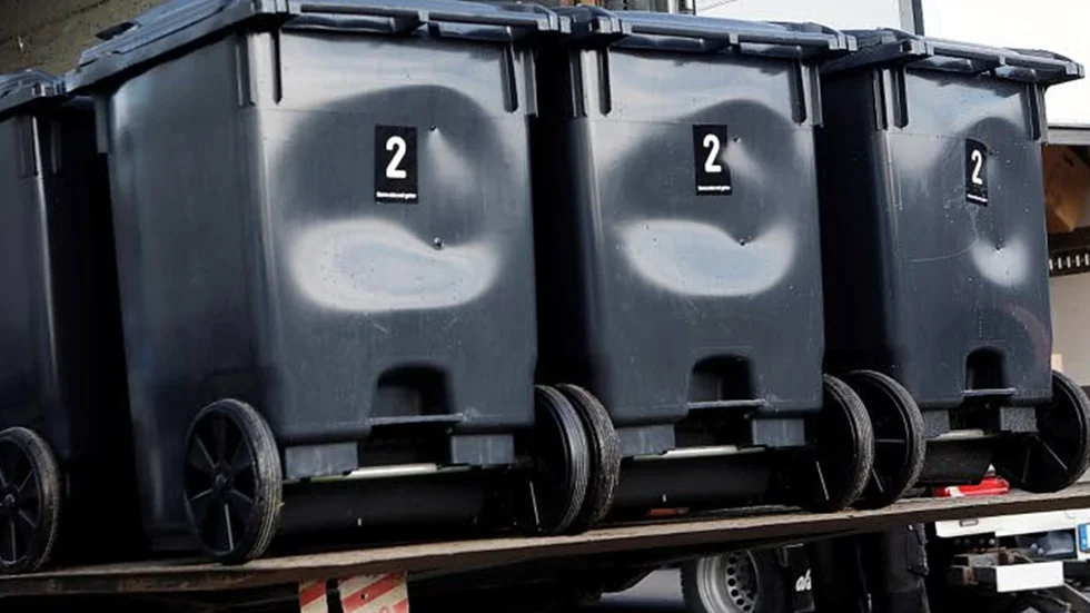 Av de plastförpackningar som samlas in genom fyrfackskärlen överlämnas 100% av insamlat material till Förpackning och tidningsinsamlingen, skriver insändarskribenten.