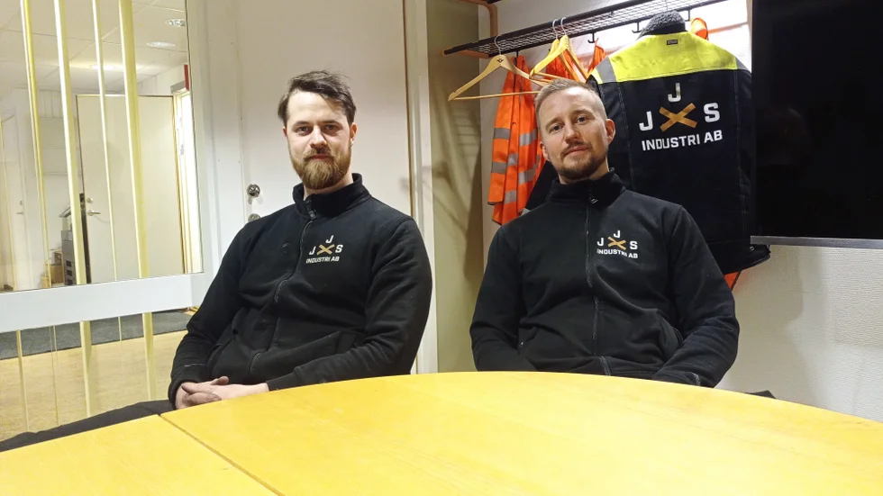 Alexander Sundbom Pitkänen, kommande delägare, och Johan Strandljung, ägare av JJS Industri ab.