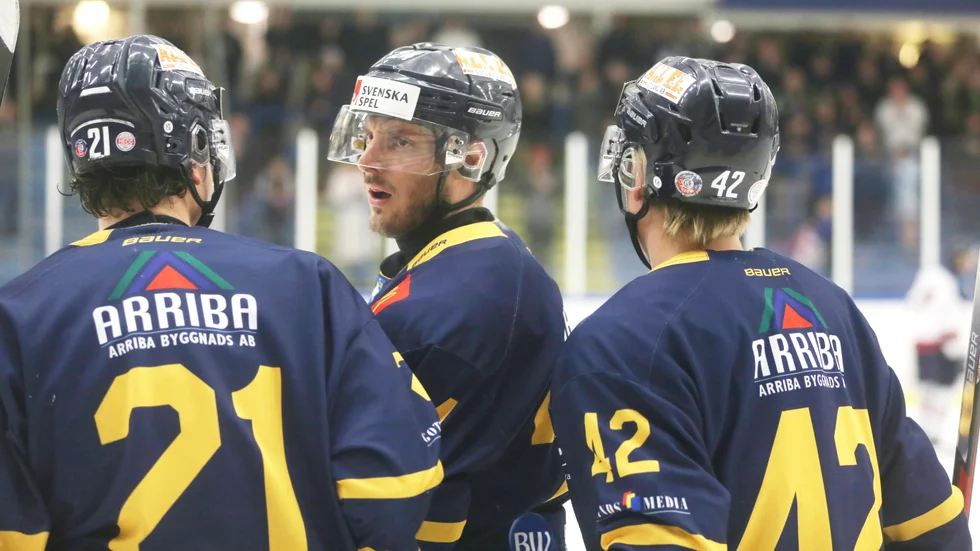Fredrik Sandbergs Visby Roma gjorde mycket bra, men ett par blixtrande punktinsatser från bortalaget avgjorde matchen.