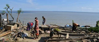 Tiotals döda i oväder i Bangladesh