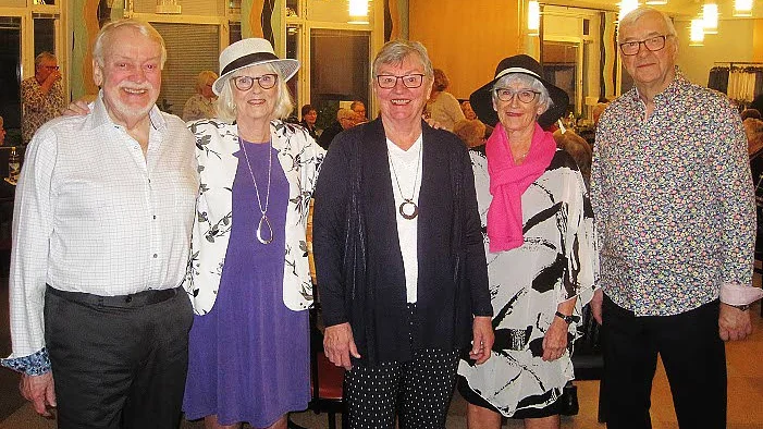 Mannekängerna Torgny Johansson, Eva Styven, Inger Hedgren, Eva-Britt Perdahl och Ragnar Noppa.