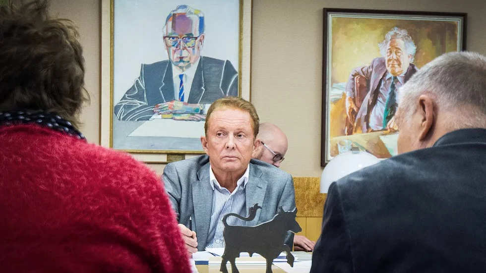 Kenneth Backgård vill se en folkomröstning.