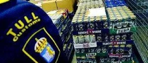 Födelsedagsfirare stoppades i tullen – alkohol till festen beslagtogs