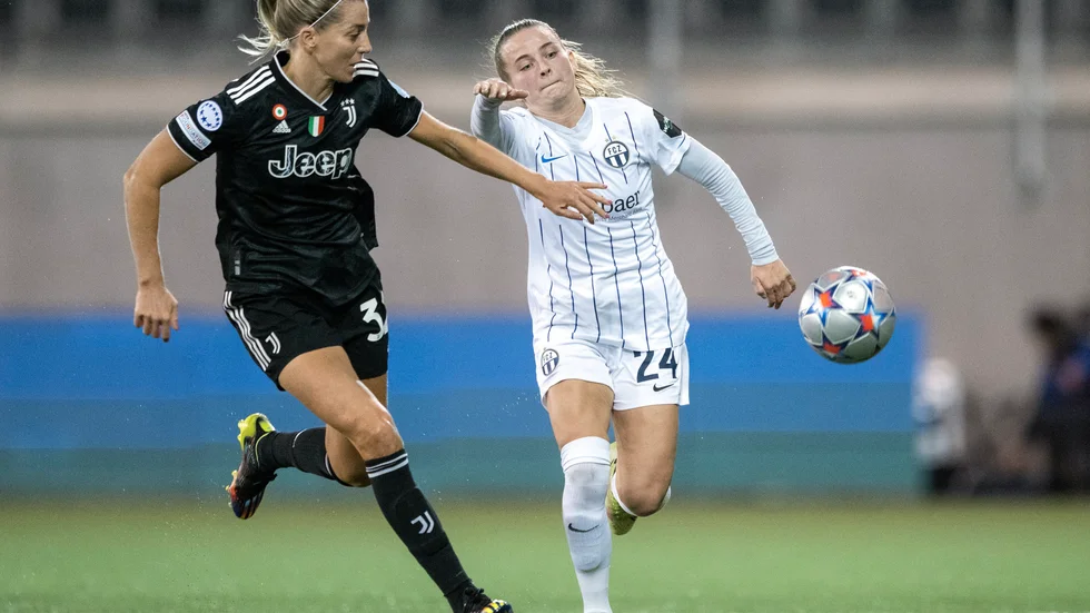 Linda Sembrant nickade in Juventus reducering mot Milan, en match som Milanoklubben vann med 2–1. Arkivbild.