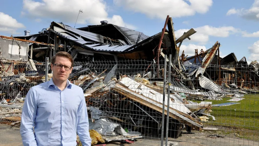 ORÖRD FÖRSTÖRELSE. ”Det är tråkigt att måsta ha en ruin som välkomstskylt till Pajala marknad”, säger Magnus Pekkari, vd för Pajalabostäder.