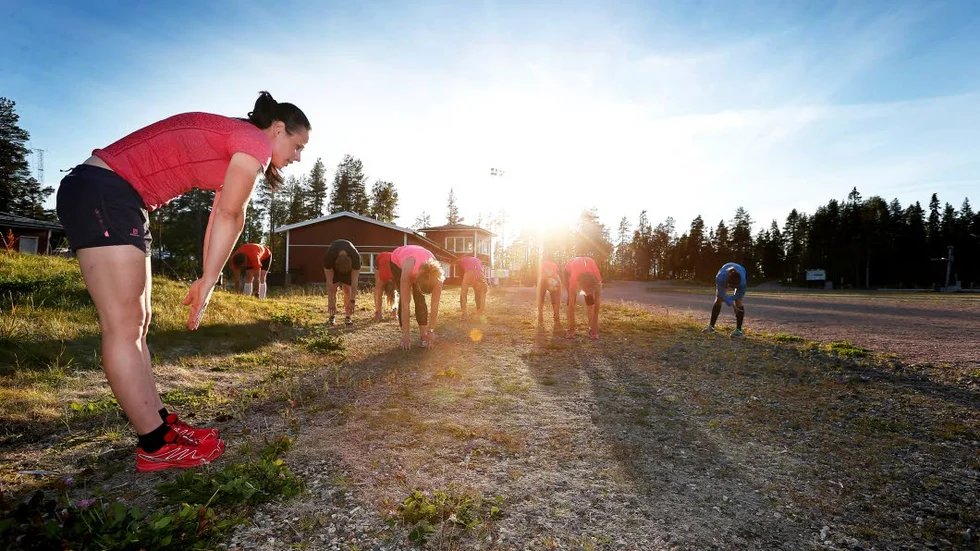 Anna Lintzén har sprungit sedan hon var tolv år och har haft mycket problem med benhinnorna. Det är en av anledningarna till att hon började intressera sig för löparteknik.