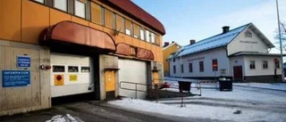 Avled efter brand i parkeringsgarage