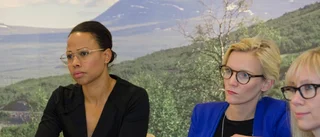 Alice Bah Kuhnke både insatt och intresserad