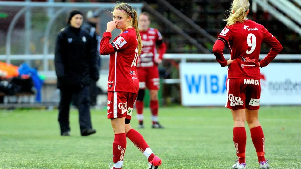 Besvikelse. Piteåspelarna deppade efter förlustmatchen.