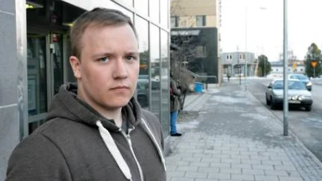 William Lund, 21, var i går på rättegång i Luleå tingsrätt efter dramat i december. Han är glad över att han inte skadade sig allvarligt då han fick kasta sig ur bilen.FOTO: Bo Torbjörn Ek