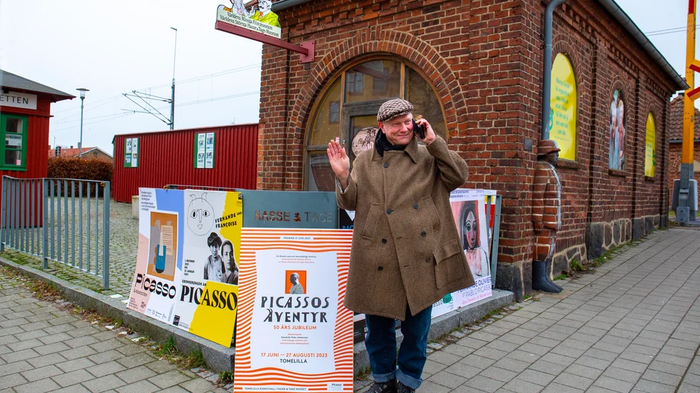 Konstnären Peter Johansson gör en utställning utifrån Hasse & Tages komedi "Picassos äventyr". Pressbild.